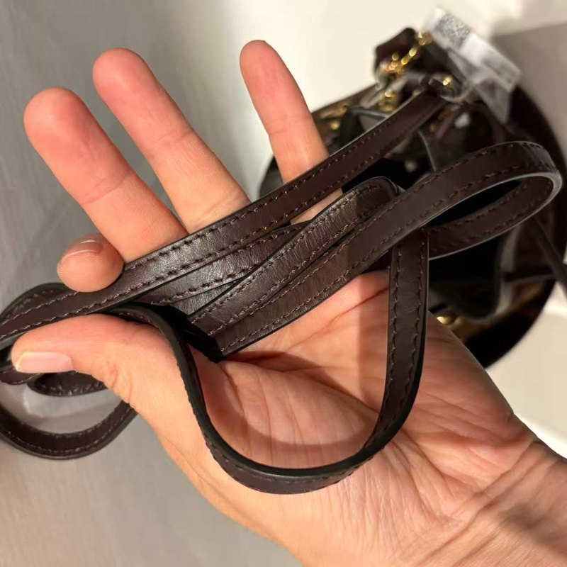 Fendi 經典小水桶包-15