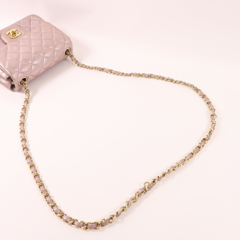 CHANEL 牛皮皮革Mini Classic 17金扣鏈帶肩背袋-4