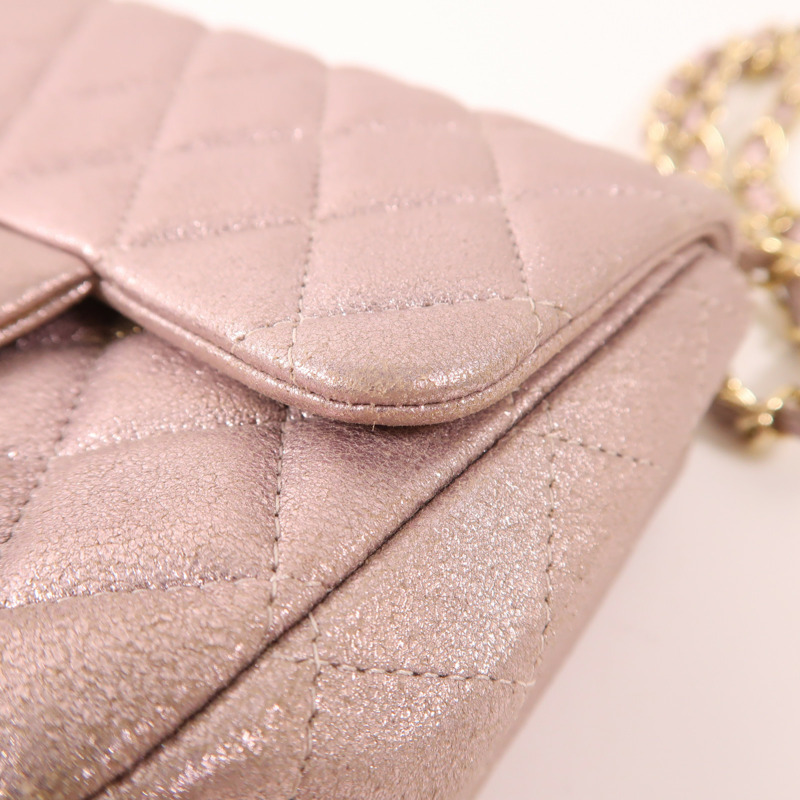 CHANEL 牛皮皮革Mini Classic 17金扣鏈帶肩背袋-16