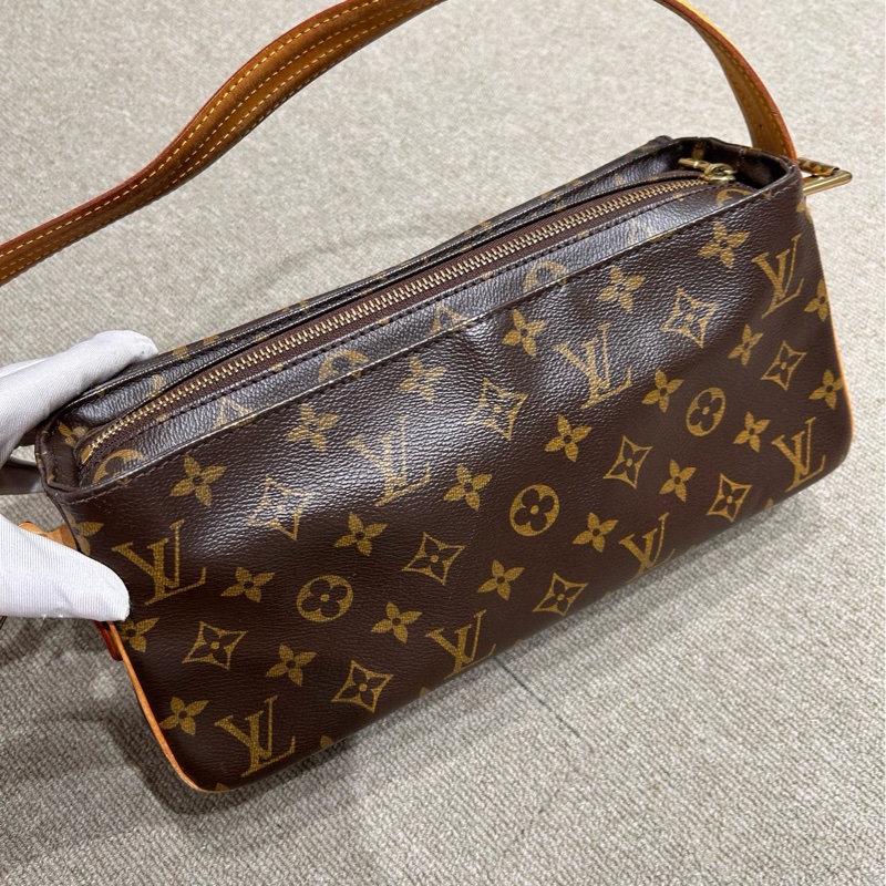 LV 老花小駱駝-6