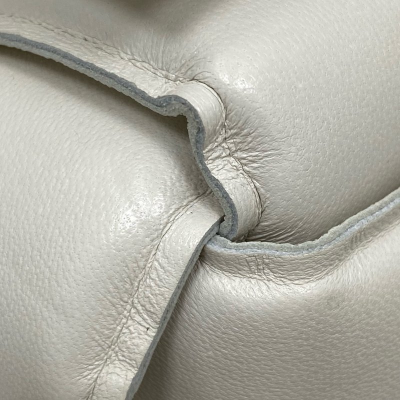△ Bottega Veneta 寶緹嘉 Padded Casssette White Lambskin Shoulder Bag 白色小羊皮肩背袋 -257008933-8