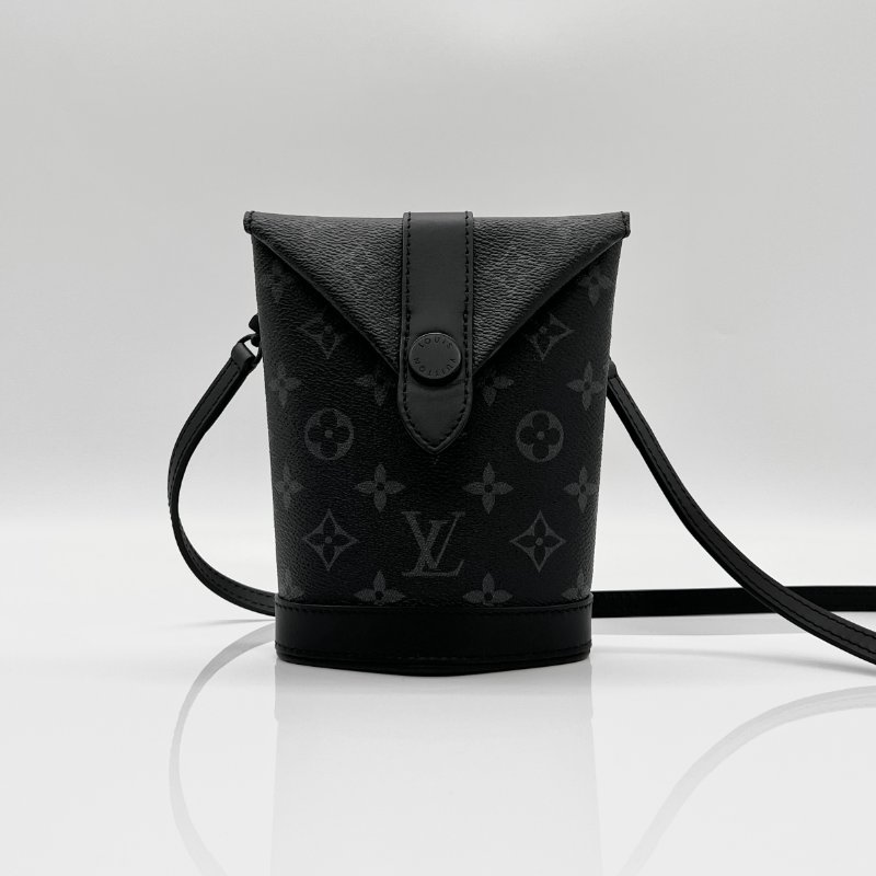 (極新♥️盒子塵袋在) Louis Vuitton Envelope Pouch 黑武士 斜背包-0
