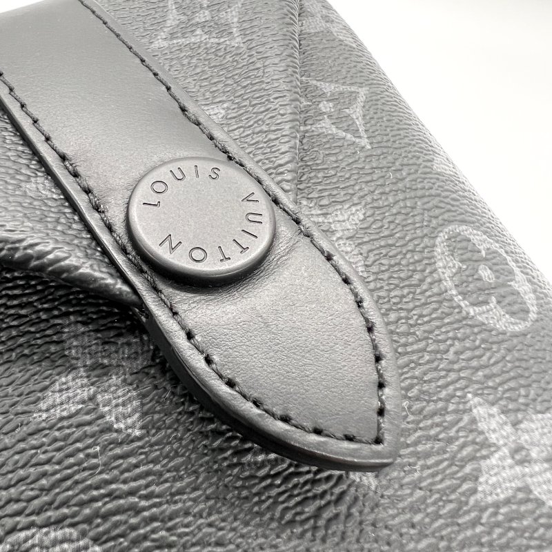 (極新♥️盒子塵袋在) Louis Vuitton Envelope Pouch 黑武士 斜背包-8