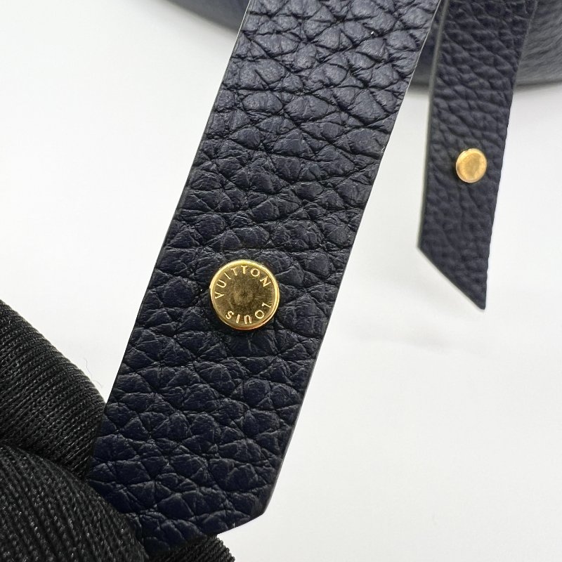 Louis Vuitton M53948 Milla MM 深藍色 鎖頭斜背手提兩用包-21