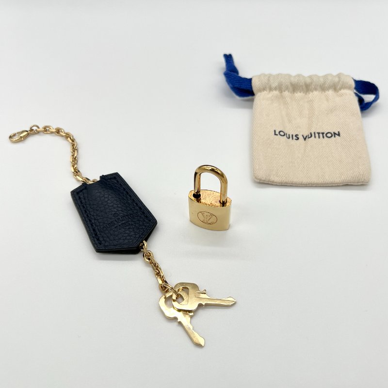 Louis Vuitton M53948 Milla MM 深藍色 鎖頭斜背手提兩用包-24