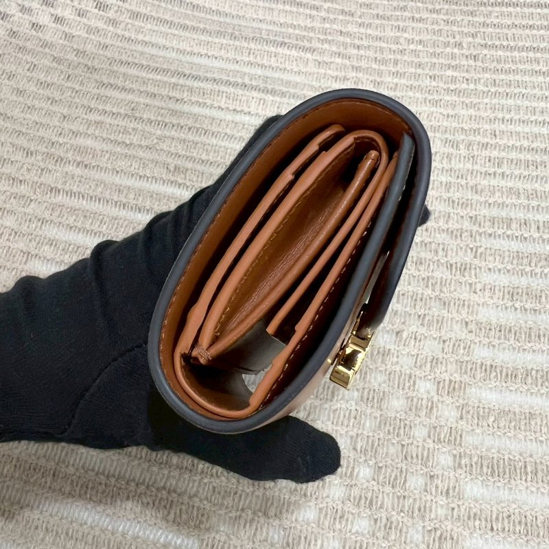 CELINE 焦糖金色凱旋門三折短夾-3