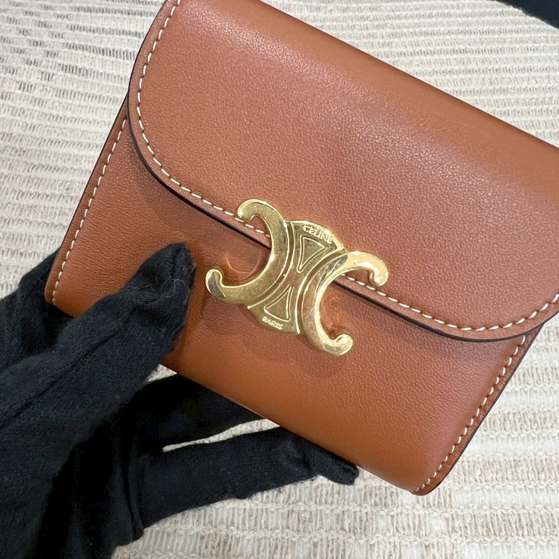 CELINE 焦糖金色凱旋門三折短夾-4