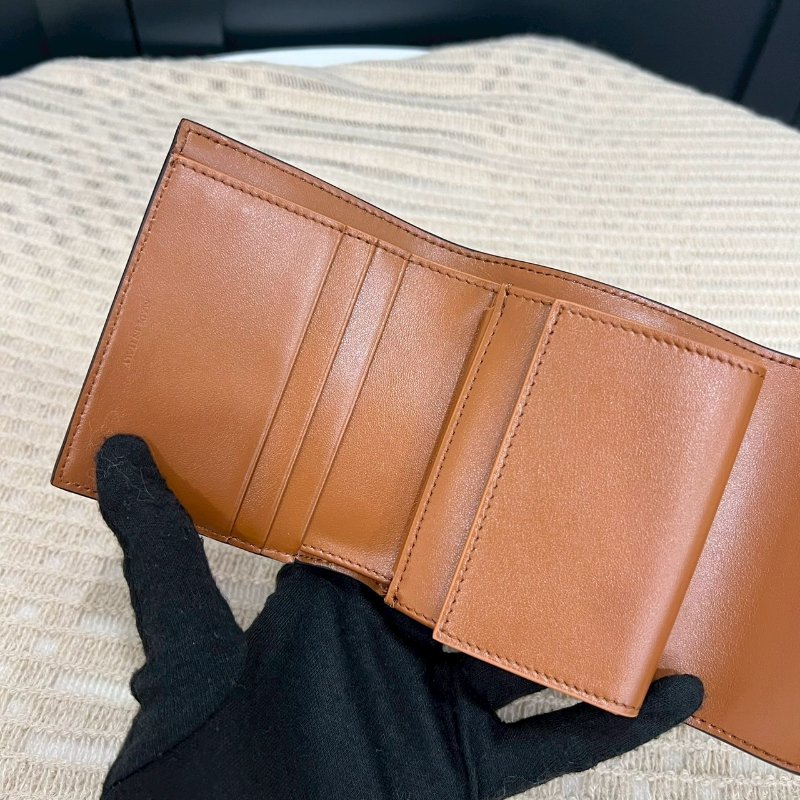 CELINE 焦糖金色凱旋門三折短夾-6