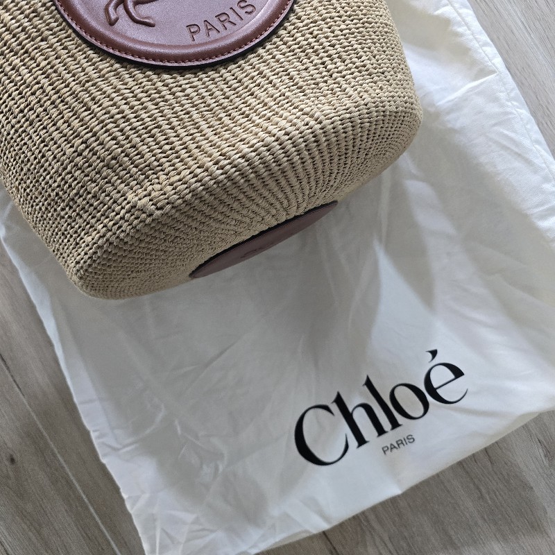 CHLOE 蔻依 Horse Medal 大款 奔馬小牛皮牌肩背紙編水桶籃(棕色)-6
