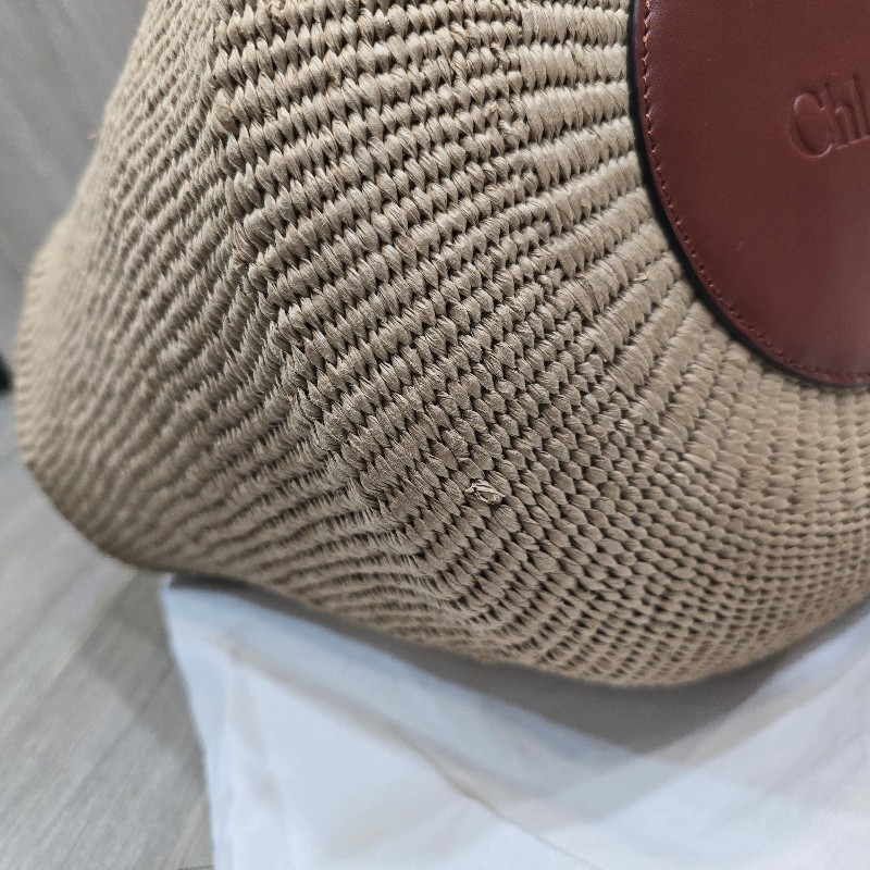 CHLOE 蔻依 Horse Medal 大款 奔馬小牛皮牌肩背紙編水桶籃(棕色)-9