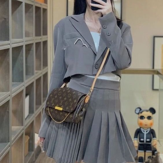 LV 經典老花M40718 🎀現品實拍 🎀 Favorite MM 經典花紋鍊條肩背包 斜背包~二手-26