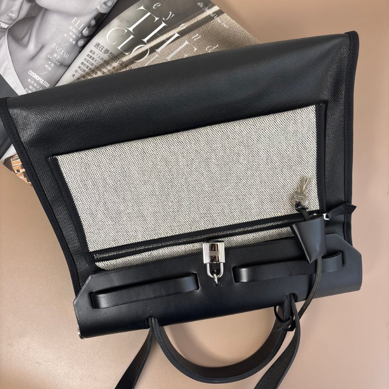 ::HERMES:: C刻 黑色防水帆布 herbag 31 手提 肩背 斜背包-3