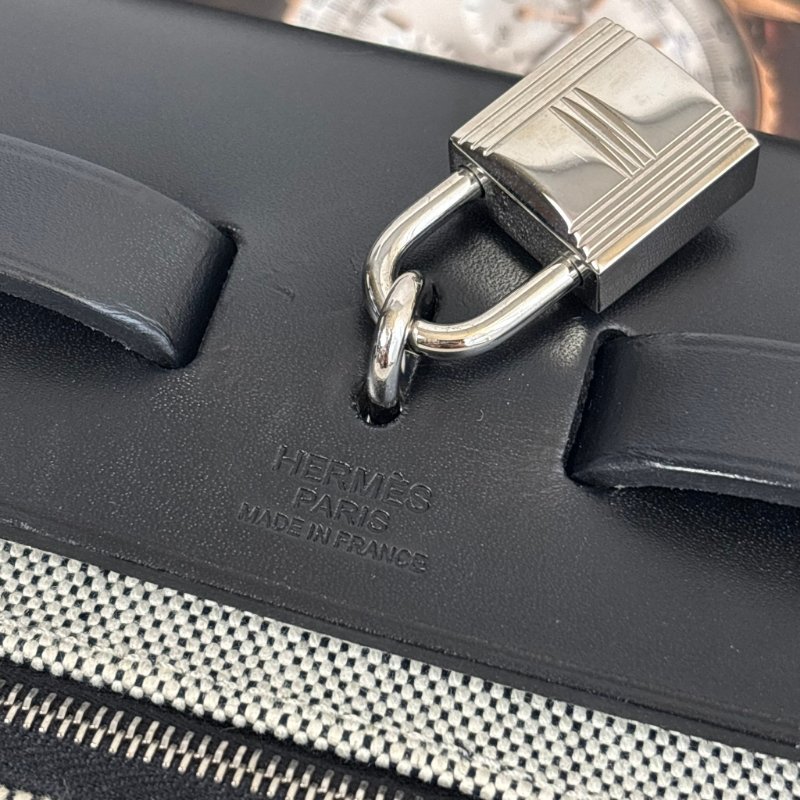 ::HERMES:: C刻 黑色防水帆布 herbag 31 手提 肩背 斜背包-33
