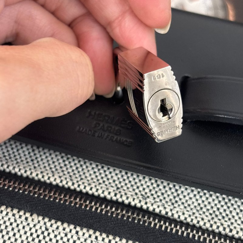 ::HERMES:: C刻 黑色防水帆布 herbag 31 手提 肩背 斜背包-34