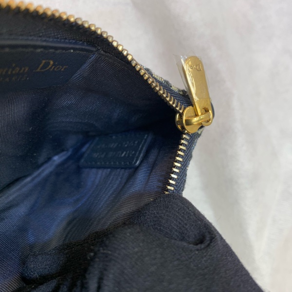 Dior Pouch-10