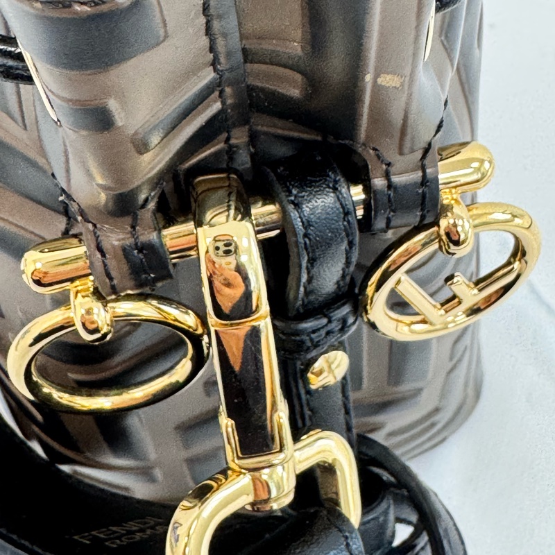 FENDI咖黑Logo束口水桶二用包-15