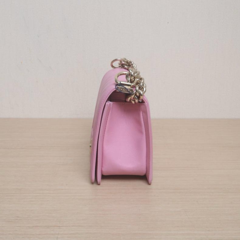 CHANEL(香奈兒) Leboy 中號 25cm 粉紅色  晶片開 金扣 V紋-1