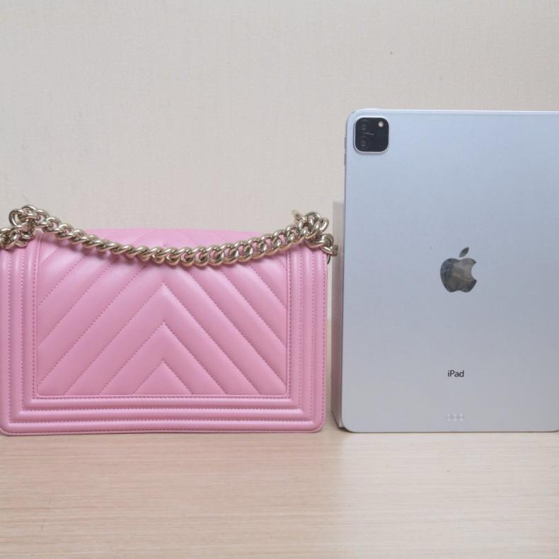 CHANEL(香奈兒) Leboy 中號 25cm 粉紅色  晶片開 金扣 V紋-2