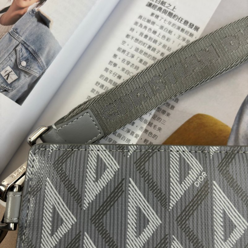 ::Christian Dior:: A5灰色CD Diamond帆布銀色LOGO手拿包-4