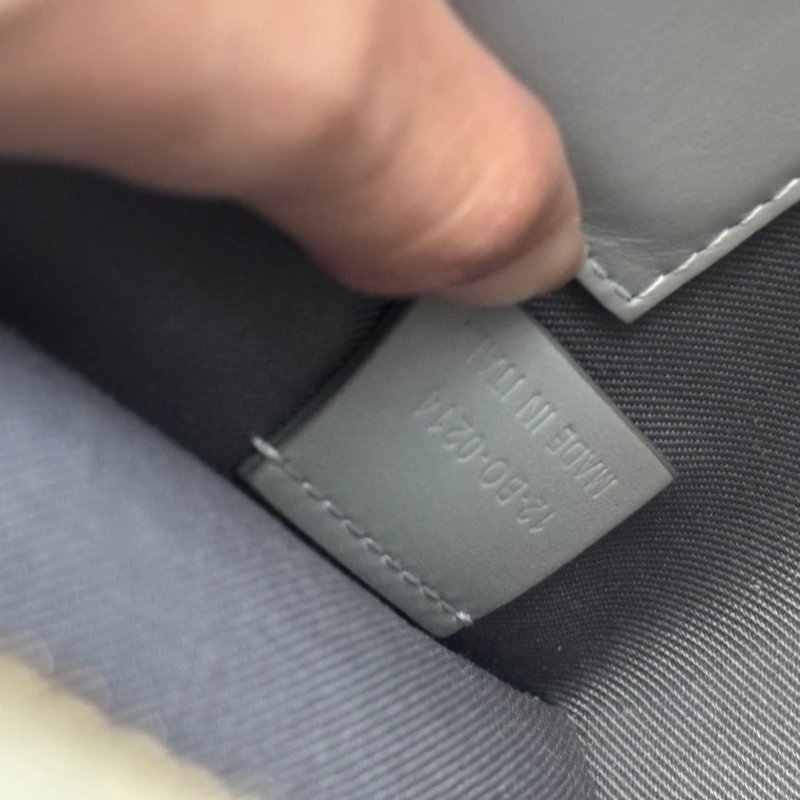 ::Christian Dior:: A5灰色CD Diamond帆布銀色LOGO手拿包-44