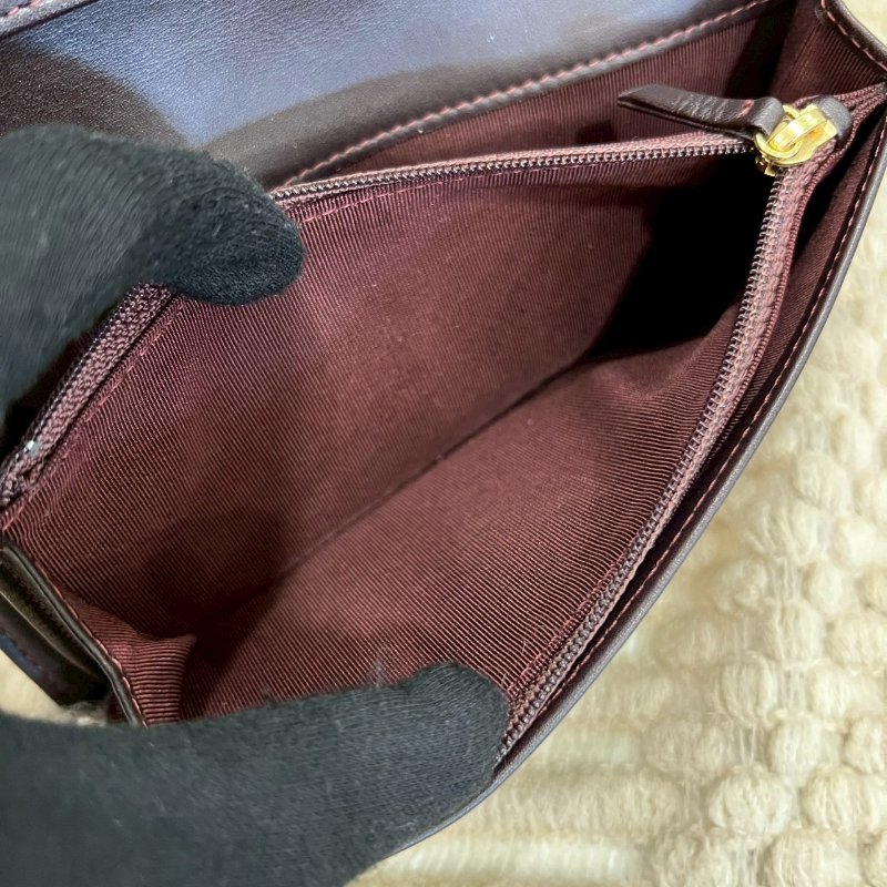 CHANEL 黑金菱格紋荔枝皮對開長夾-7