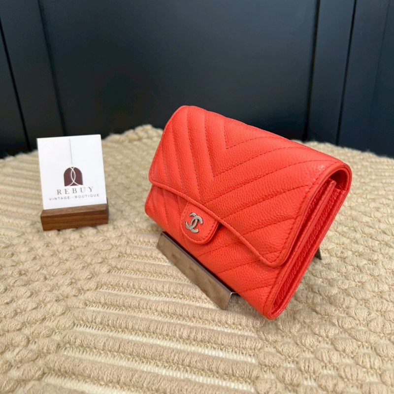 CHANEL CF珊瑚粉銀扣山型紋荔枝皮中夾-2