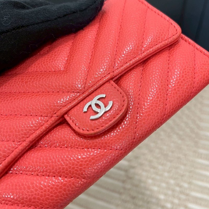 CHANEL CF珊瑚粉銀扣山型紋荔枝皮中夾-3
