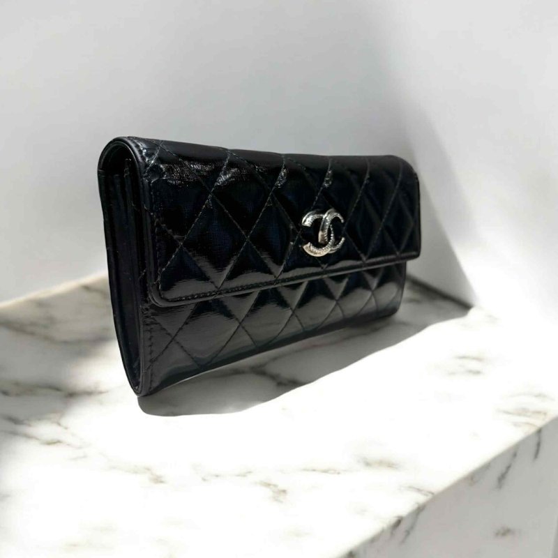 CHANEL 菱格紋雙C釦式長夾/黑(虧錢賠售)無瑕疵-1