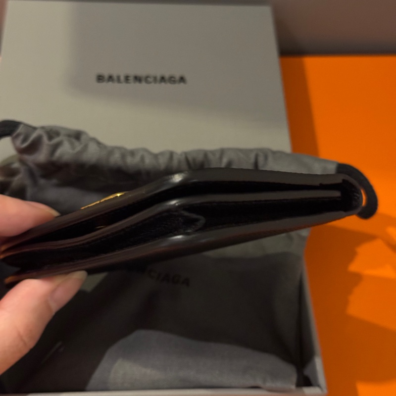 Balenciaga巴黎世家 BB Logo標識按扣翻蓋黑色卡包-2