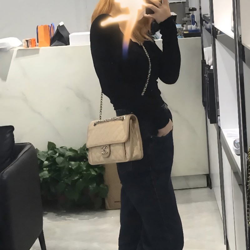 香奈兒 Chanel 奶茶色 米色 荔枝皮 掀蓋包肩背包 斜背包 冠軍包-2