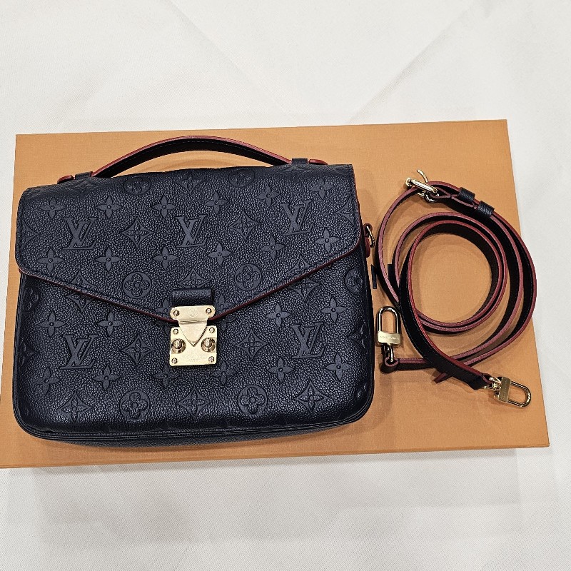 LV 郵差包*晶片款(深藍)全新!-0