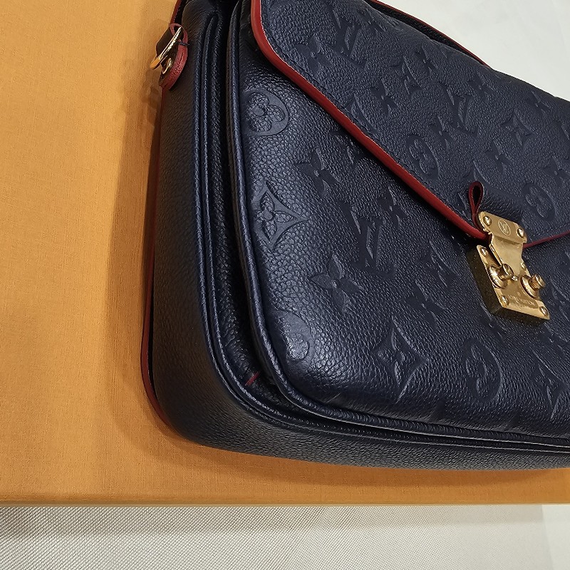 LV 郵差包*晶片款(深藍)全新!-5