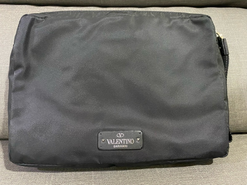 VALENTINO黑色手拿包-2