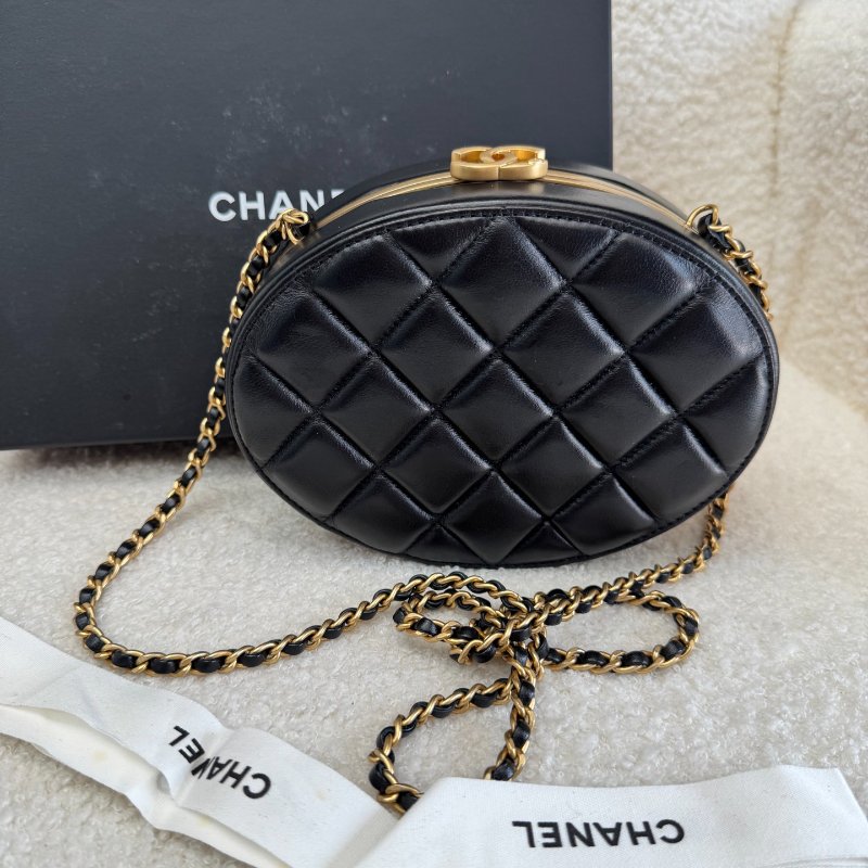 ✨Chanel 22s黑金橢圓餅鍊條包晚宴包 芯片款 98新配件塵袋盒子-0