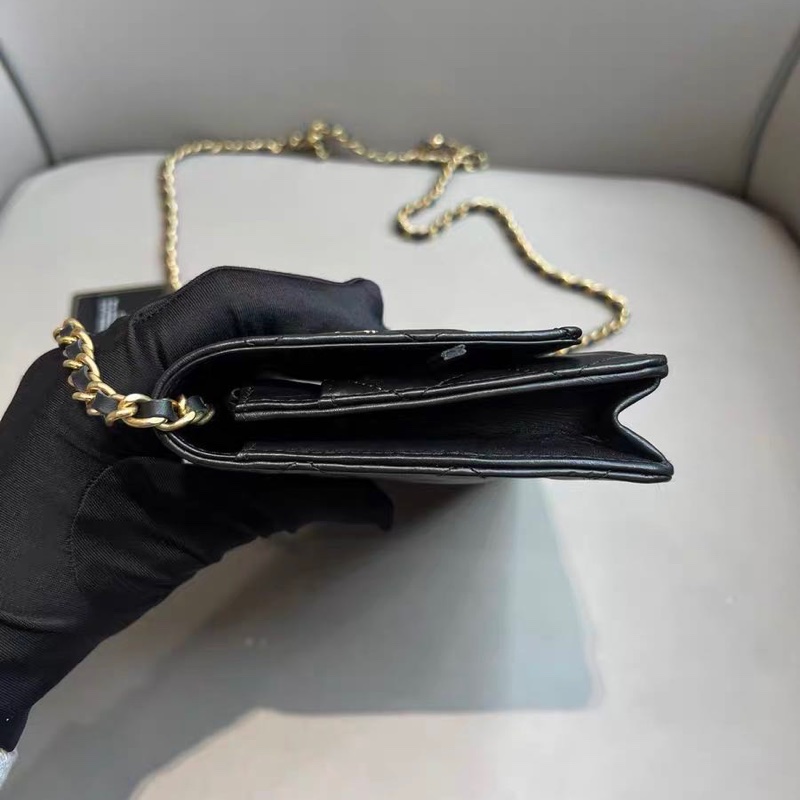 Chanel 徽章2.5 woc賭神系列 98新 配件塵袋保卡-2