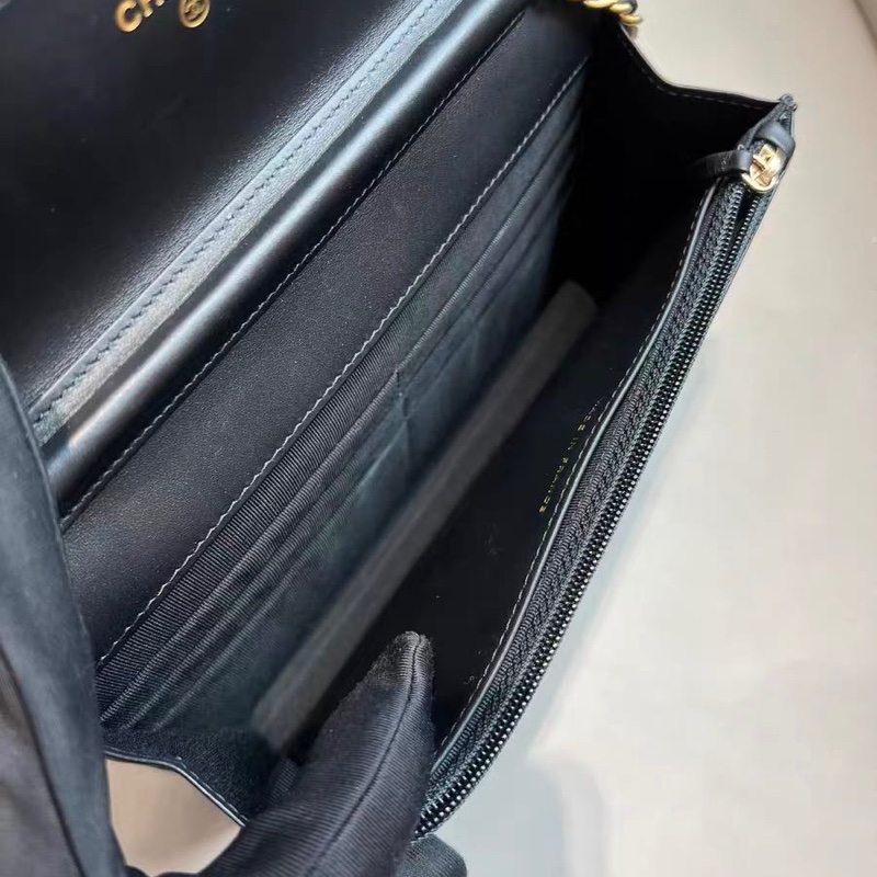 Chanel 徽章2.5 woc賭神系列 98新 配件塵袋保卡-5