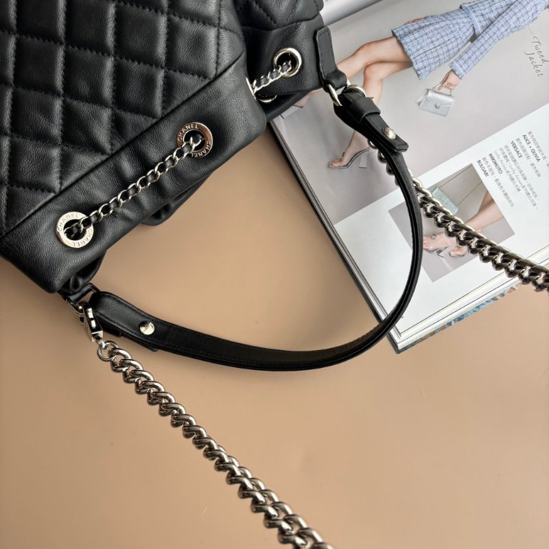 ::CHANEL:: 限量款 Limited Edition Drawstring 黑色抽繩水桶包斜背包-4