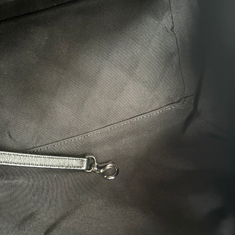 ::CHANEL:: 限量款 Limited Edition Drawstring 黑色抽繩水桶包斜背包-18