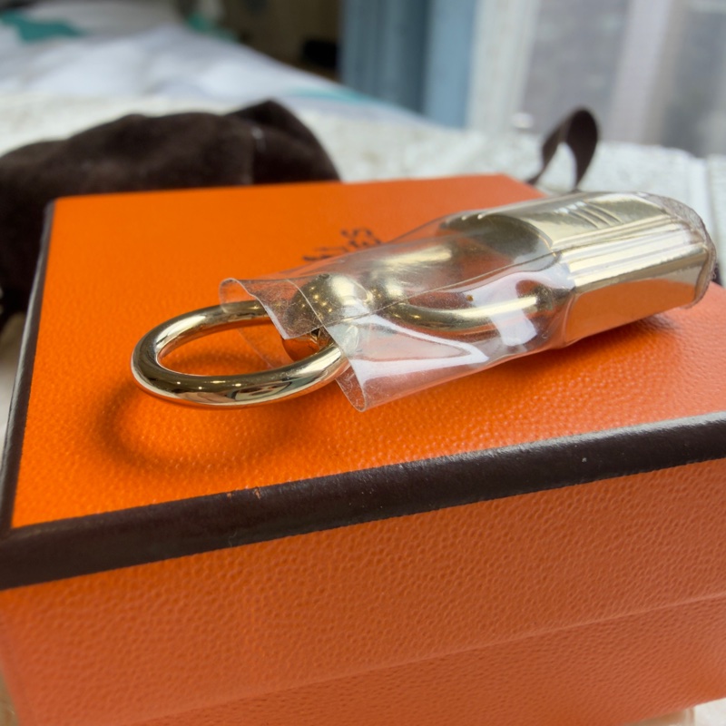 🔒Hermes loop charm / scarf ring 鎖頭吊飾/絲巾環 金色 全新有盒-6