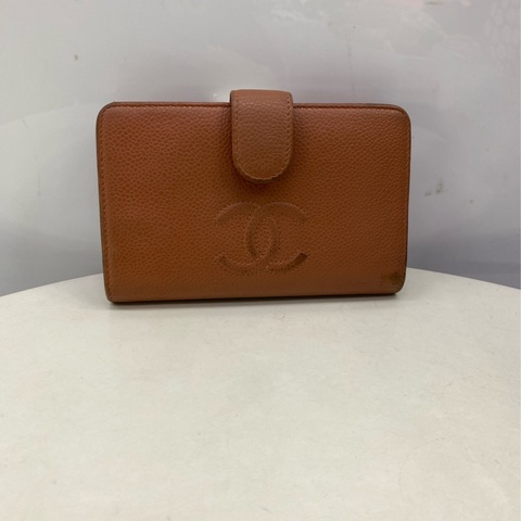 Chanel Black Quilted Caviar Leather Boy Flap wallet Chanel cc interlocking logo Brown Caviar Leather long Bifold Wallets