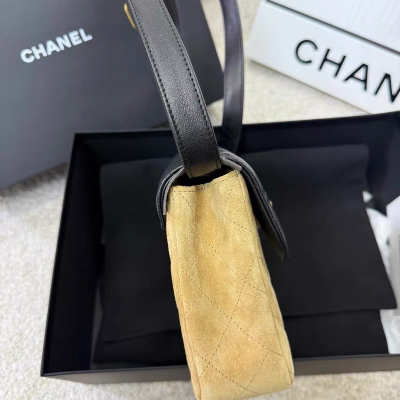 Chanel香奈兒25A高級手工坊麂皮小郵差包-3