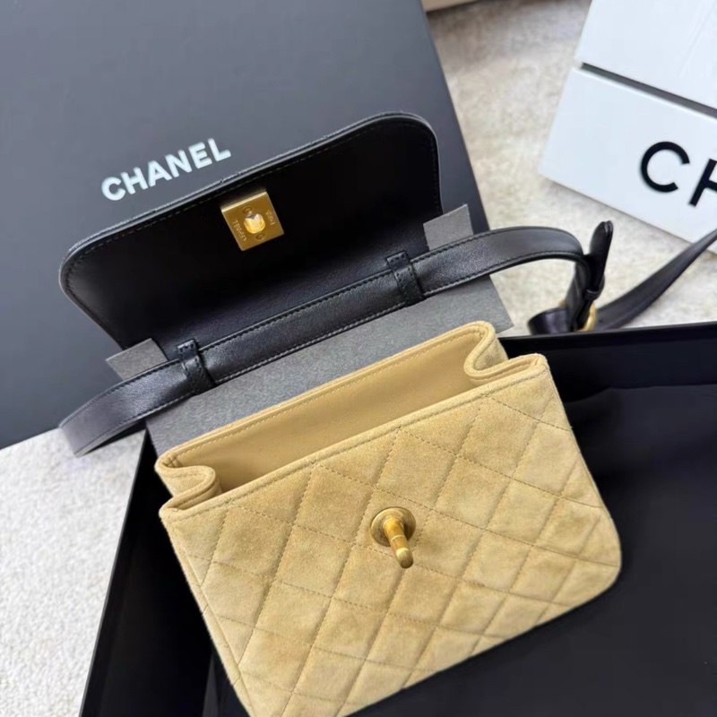 Chanel香奈兒25A高級手工坊麂皮小郵差包-5