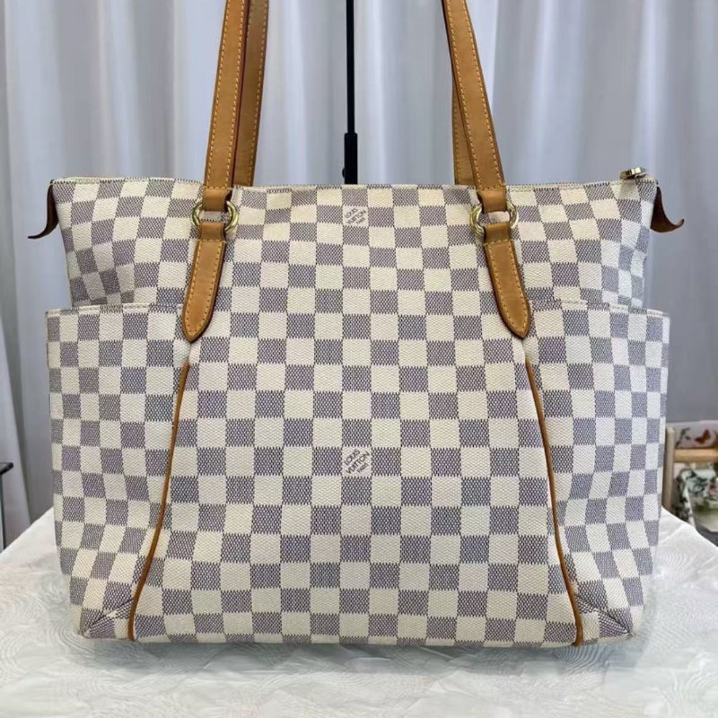 ✨LV Totally 白色棋盤格托特包 中號 33*30*13 96新配件塵袋-0