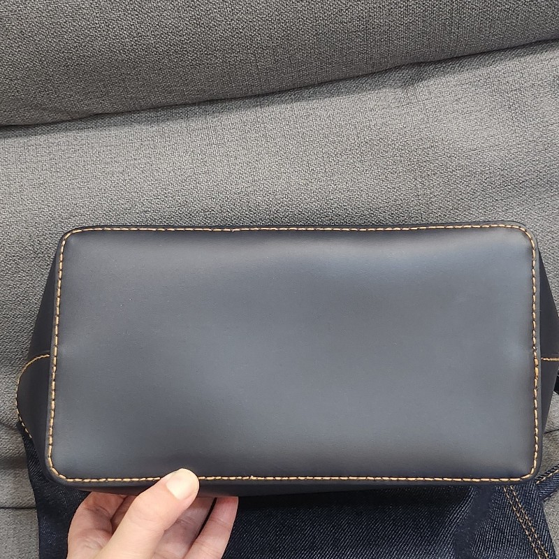 A.P.C small 拖特-9