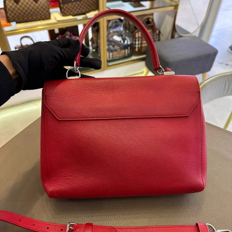 Louis Vuitton • Lock Me 經典大銀釦紅色全皮郵差包-3