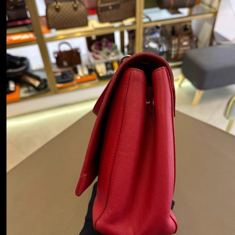 Louis Vuitton • Lock Me 經典大銀釦紅色全皮郵差包-4