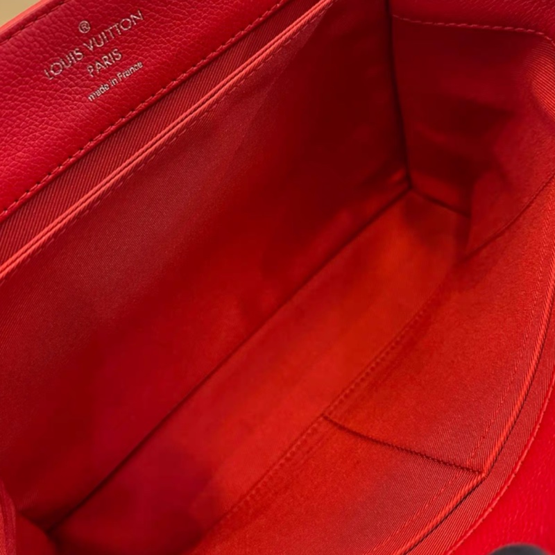 Louis Vuitton • Lock Me 經典大銀釦紅色全皮郵差包-9