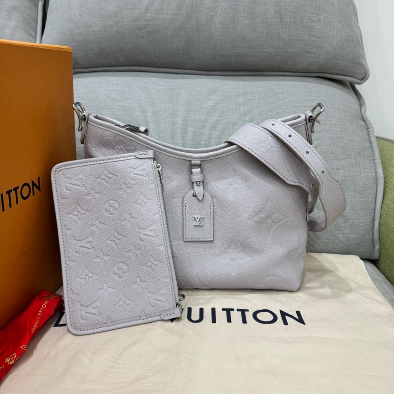 LV 經典CarryAll PM系列Monogram Empreinte皮革壓花肩背包 斜背包(灰色)-0