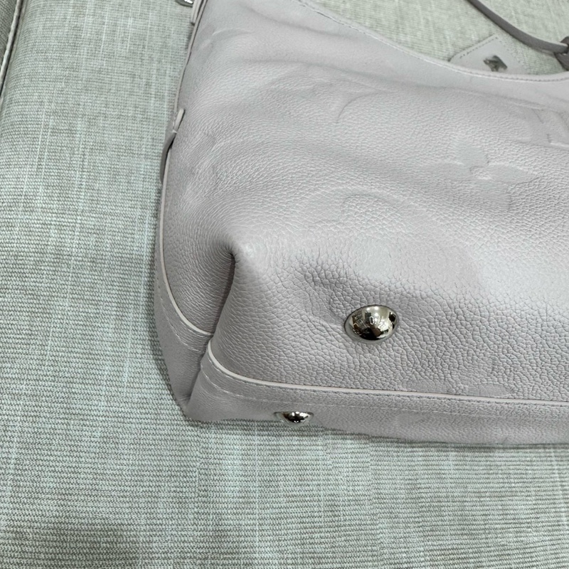 LV 經典CarryAll PM系列Monogram Empreinte皮革壓花肩背包 斜背包(灰色)-13