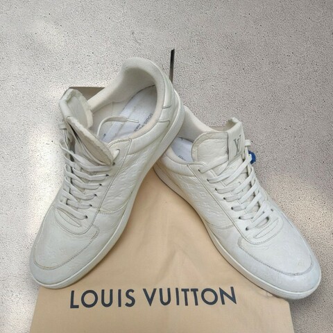 ㊣✨Louis Vuitton✨（附防塵袋）**尺寸：9**路易威登 LV 白色 浮雕 老花 潮流 印字 球鞋 板鞋 休閒鞋/二手鞋/二手精品/保證正品🌳二手樹屋🌳